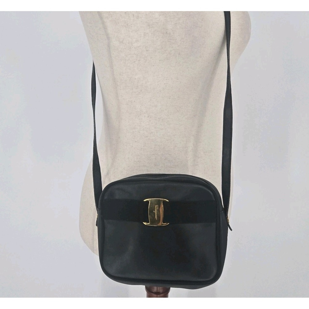 Salvatore Ferragamo Vara Bow Camera Bag Black Leather Gold Hardware 213096 Italy